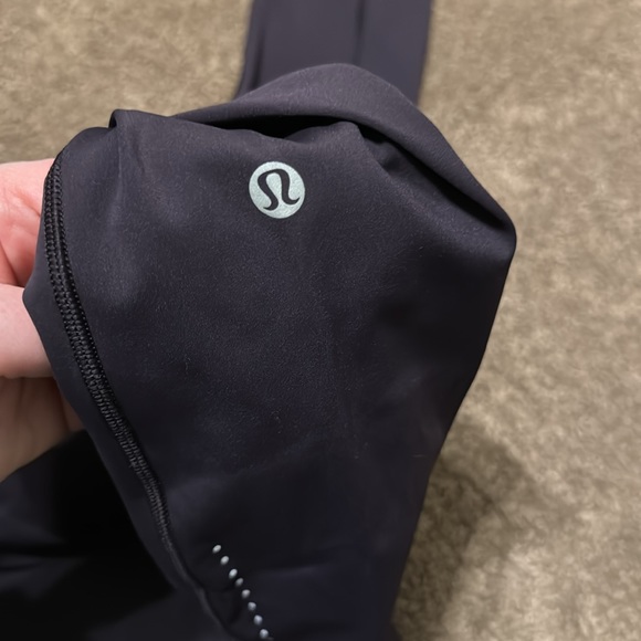 Lululemon Fast and Free 7/8 Tight II deep purple size 4 EUC NULUX - Picture 7 of 7